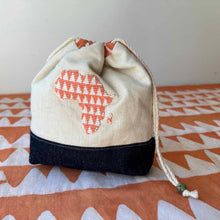 Load image into Gallery viewer, AFRICA MAP beaded bag PEACH