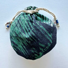 Load image into Gallery viewer, Batiki Pouch 25/01
