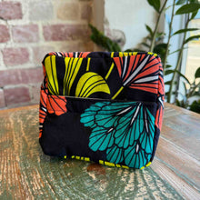 Load image into Gallery viewer, Pyramid Doorstop 25/29