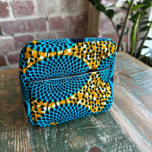 Load image into Gallery viewer, Pyramid Doorstop 25/10