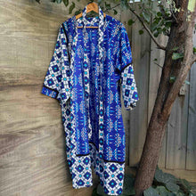 Load image into Gallery viewer, Khanga Robe Large-XL 25/02