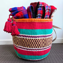 Load image into Gallery viewer, Woollen Handwoven Basket 25/03
