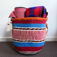 Load image into Gallery viewer, Woollen Handwoven Basket 25/04