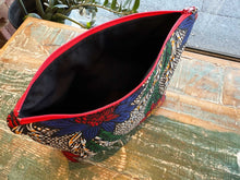 Load image into Gallery viewer, African Fabric ZIPPY Bag 25/04