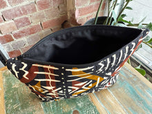 Load image into Gallery viewer, African Fabric ZIPPY Bag 25/22