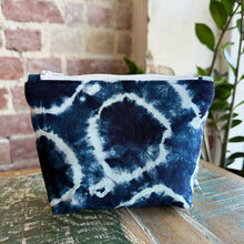 Load image into Gallery viewer, African Fabric ZIPPY Bag 25/28