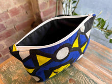 Load image into Gallery viewer, African Fabric ZIPPY Bag 25/13