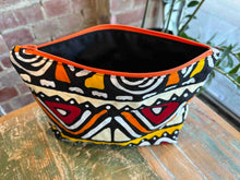 Load image into Gallery viewer, African Fabric ZIPPY Bag 25/17