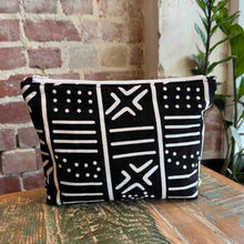 Load image into Gallery viewer, African Fabric ZIPPY Bag 25/18