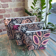 Load image into Gallery viewer, African Fabric ZIPPY Bag 25/07