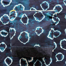 Load image into Gallery viewer, AFRICA MAP beaded bag MAJI :: WATER
