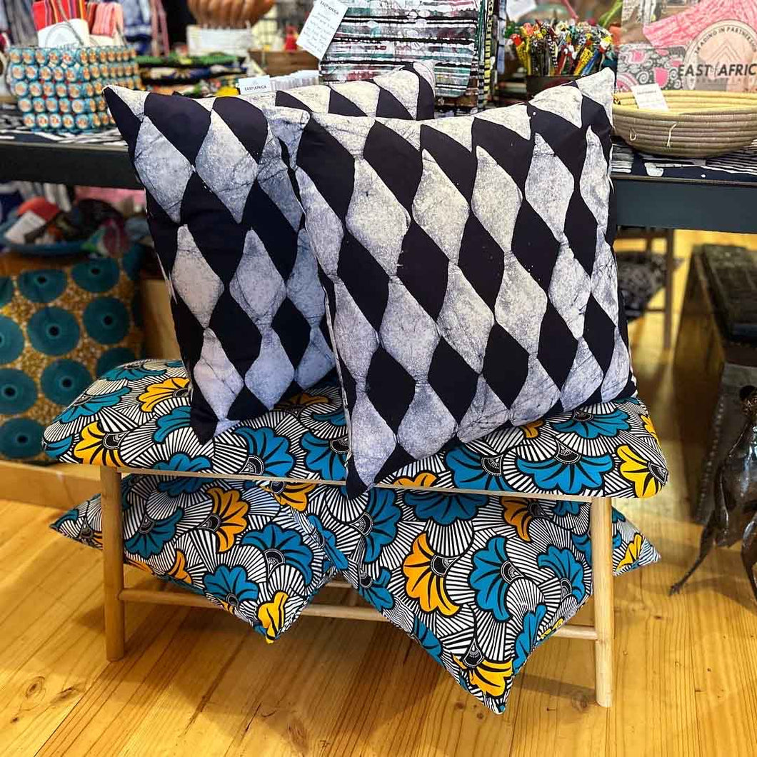 African Fabric Cushion Medium 23/06