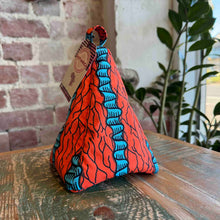 Load image into Gallery viewer, Pyramid Doorstop 25/19
