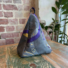 Load image into Gallery viewer, Pyramid Doorstop 25/21

