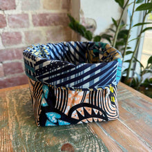 Load image into Gallery viewer, Nusu Nusu Storage Basket 25/14
