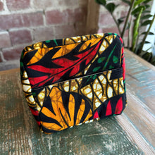 Load image into Gallery viewer, Pyramid Doorstop 25/09
