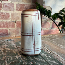 Load image into Gallery viewer, Salt &amp; Pepper Shaker 25/11
