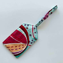 Load image into Gallery viewer, Luggage Tag 26/17
