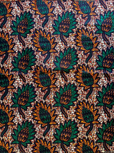 Load image into Gallery viewer, East African Wax Print Fabric 24/01
