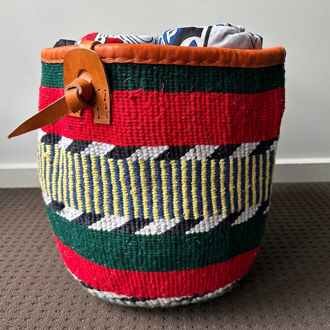 Woollen Handwoven Basket 23/17