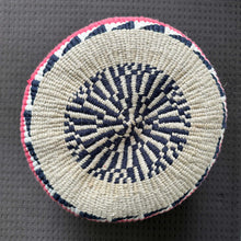 Load image into Gallery viewer, Woollen Handwoven Basket 23/05
