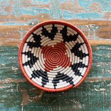 Load image into Gallery viewer, Tanzanian Woven Basket 23/03
