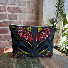 Load image into Gallery viewer, African Fabric ZIPPY Bag 25/09
